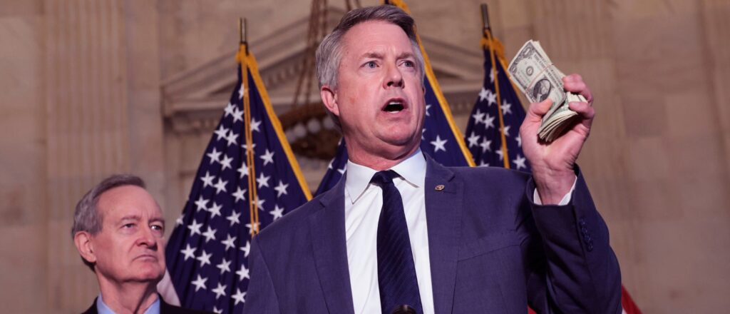 gop-senator-caught-reading-talking-points-straight-from-foreign-government-lobbyists