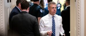 exclusive:-sens-unveil-bipartisan-bill-to-save-greek-life-from-wokeness-on-college-campuses