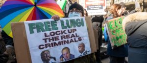 ‘cold-blooded-assassination’:-trump-doj-pushes-for-luigi-mangione-to-be-executed