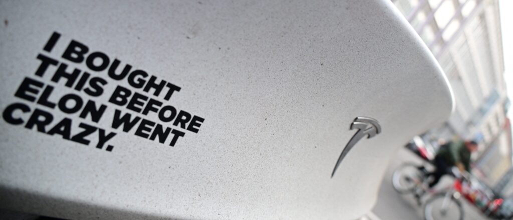 tesla-vandals-keep-running-into-the-same-problem-…-cameras