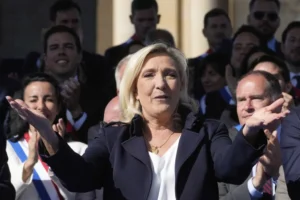 thousands-support-marine-le-pen-after-embezzlement-conviction-–-washington-examiner