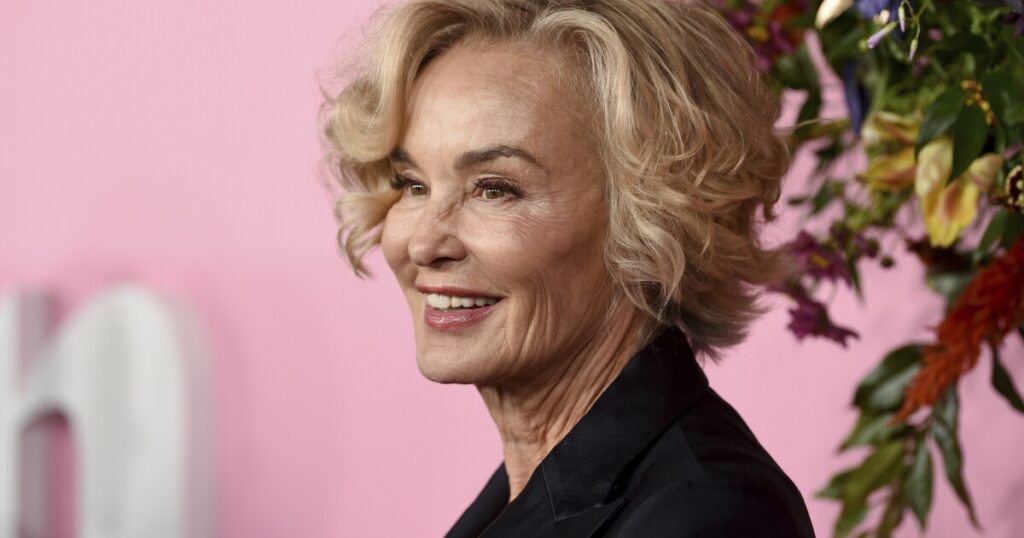 jessica-lange-predicts-to-retire-as-soon-as-hollywood-puts-‘stockholders’-over-‘artists’