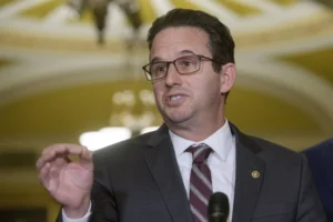 brian-schatz-expands-block-on-trump-nominees-to-300-positions-–-washington-examiner