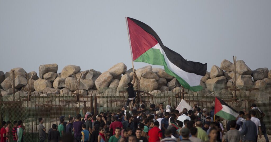 pro-palestine-rally-occurs-outside-white-house-following-hamas-attack-in-israel