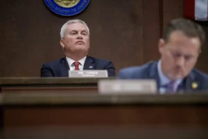 comer-invites-walz-and-other-democratic-governors-to-testify-on-immigration