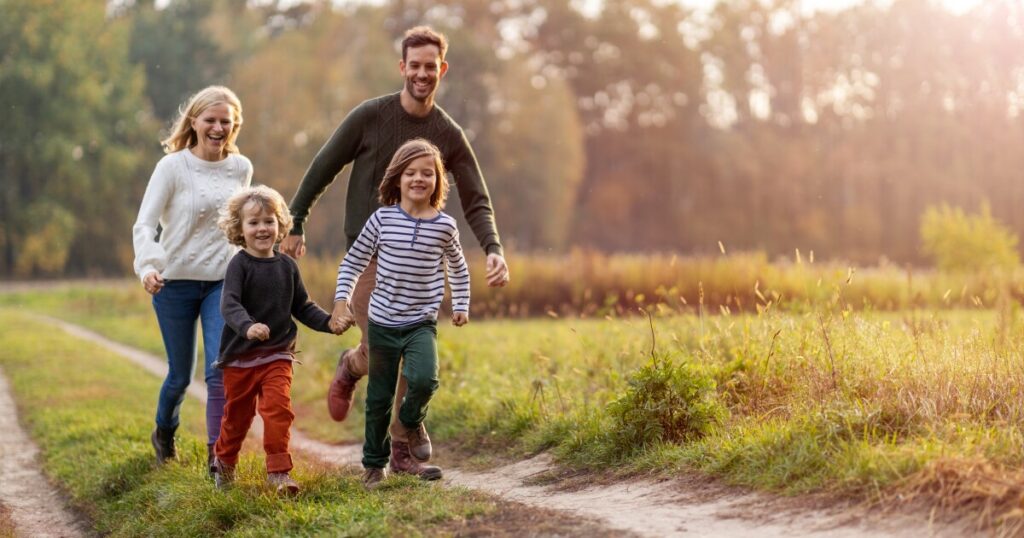 two-parent-households-give-rural-boys-in-poverty-‘advantage’-over-urban-peers