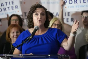 katie-porter-stuck-in-waiting-game-in-california-governor’s-race