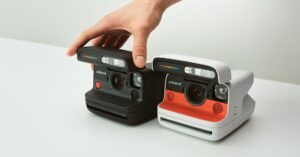 polaroid-flip-is-here-to-give-you-the-best-shot-in-a-flash