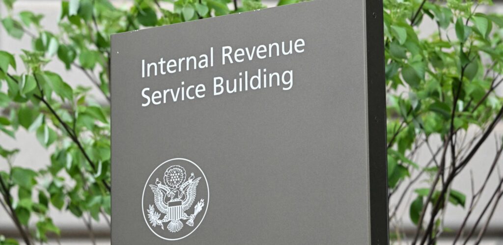 state-gop-lawmakers-move-to-slice-taxes-while-dems-raise-theirs