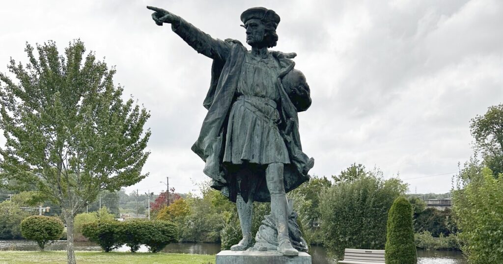 rhode-island-town-celebrates-columbus-day-by-reinstalling-statue-of-explorer