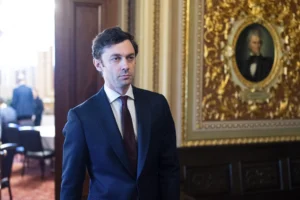 senate-incumbents-haul-in-millions-ahead-of-marquee-2026-races-–-washington-examiner