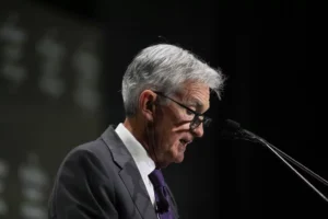 trump-thrashes-‘too-late’-jerome-powell-while-threatening-‘termination’