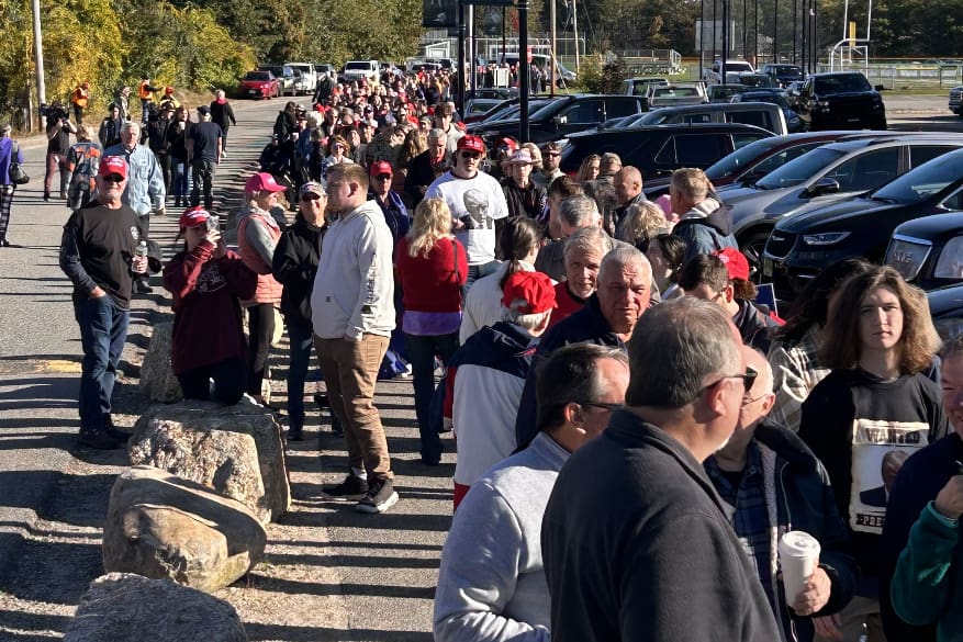 watch-live-now:-thousands-turn-out-at-6-am-for-president-trump’s-rally-in-wolfeboro,-new-hampshire-–-trump-took-the-stage-at-12-pm-et-|-the-gateway-pundit-|-by-jordan-conradson