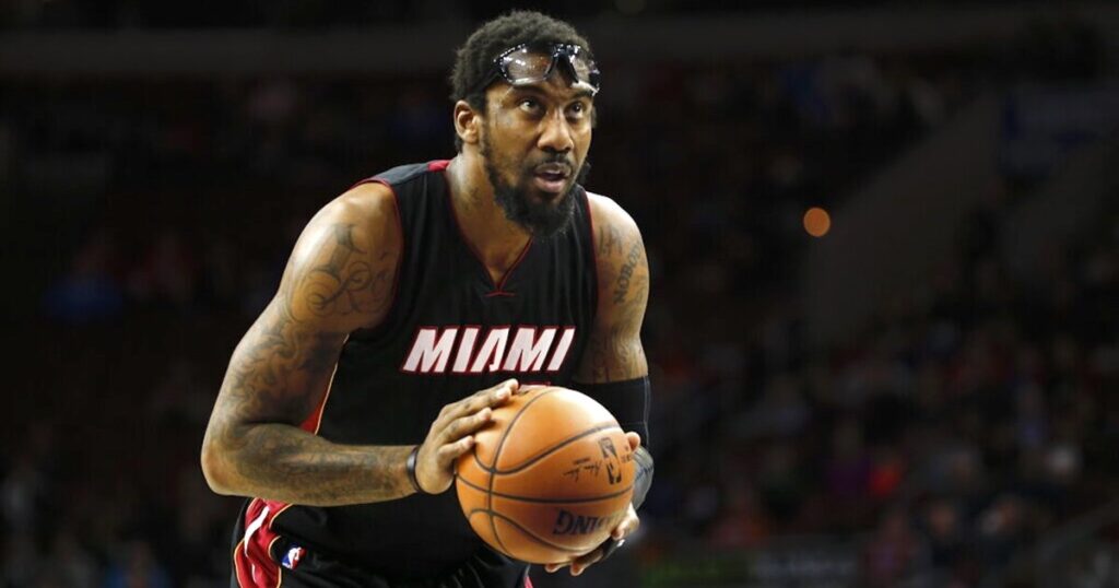 israel-war:-amar’e-stoudemire-chastises-blm-movement-and-politicians-following-hamas’s-attack