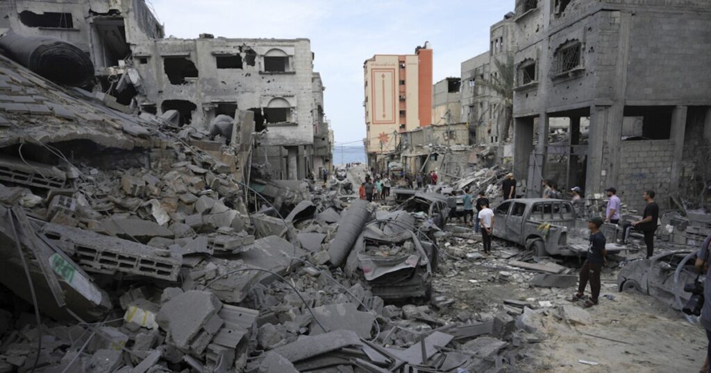israel-war:-us-should-destroy-iran’s-oil-refineries-if-attacks-persist,-lindsey-graham-says
