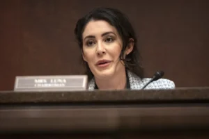 anna-paulina-luna-calls-on-doj-to-be-‘aggressively’-pursuing-criminals:-‘get-on-it’