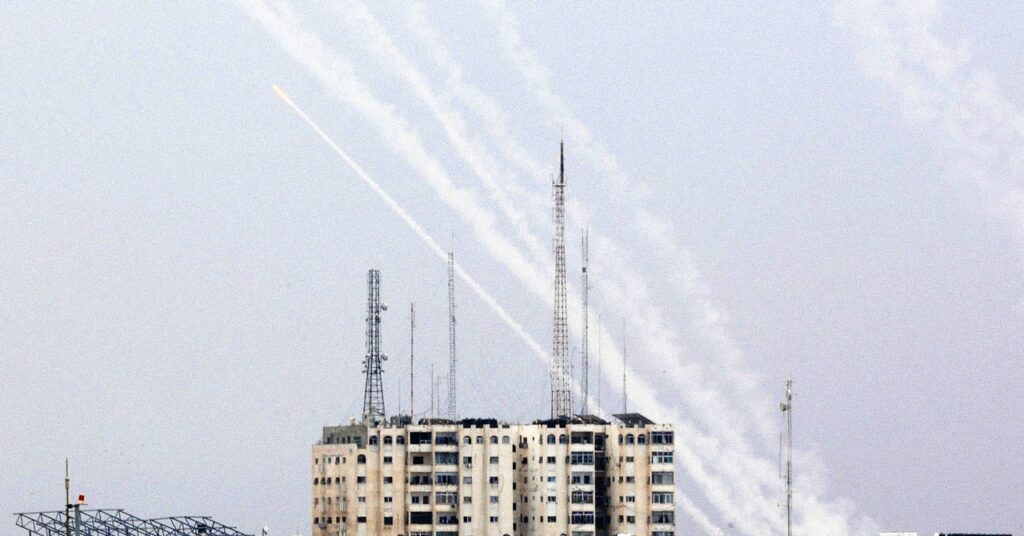 the-israel-hamas-war-erupts-in-digital-chaos