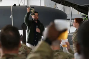 vance-serves-up-beer-to-us-airmen-in-germany-and-signs-a-kegerator