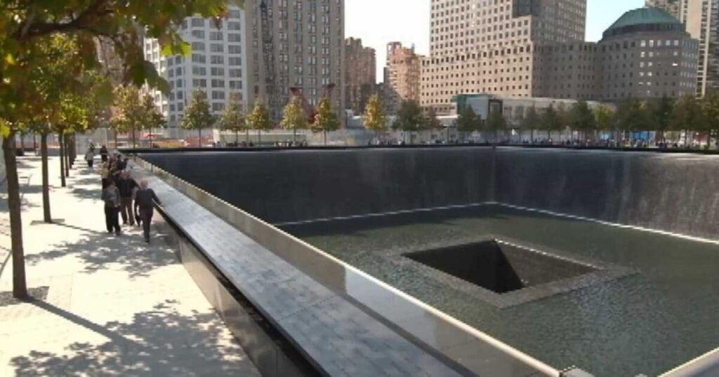 man-jumps-45-feet-into-9/11-memorial-reflecting-pool-|-the-gateway-pundit-|-by-cristina-laila