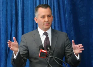 former-florida-gop-congressman-david-jolly-switches-to-democrat-amid-governor-bid-rumors