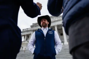 markwayne-mullin-warns-democrats-are-‘digging-into’-lost-issues