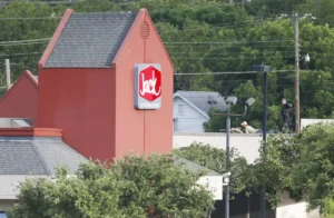 jack-in-the-box-to-close-200-locations