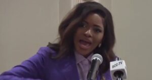 trump-levels-crockett:-‘demeaning-to-our-country’