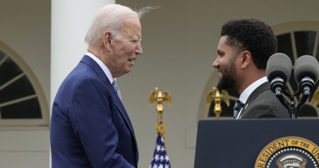 whiplash:-biden’s-latest-immigration-moves-court-blowback-from-the-left
