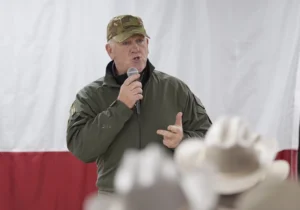 watch-live:-tom-homan-joins-karoline-leavitt-for-white-house-press-briefing