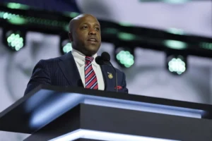 wesley-hunt-inches-toward-texas-senate-run