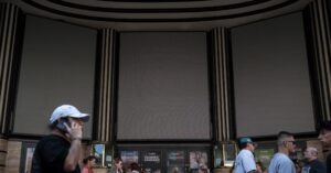 europe’s-devastating-power-outage,-in-photos