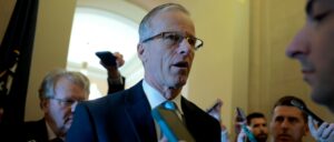 gop-senators-urge-‘long-view’-of-trump-presidency-on-100th-day-despite-falling-poll-numbers