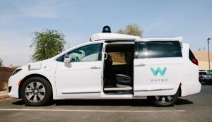 toyota-launches-partnership-with-waymo-over-self-driving-taxis