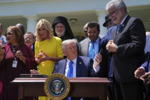 trump-praises-rubio-minutes-before-giving-him-surprise-new-job