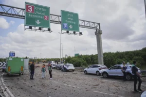 missile-from-yemen-halts-flights-in-israel-hours-before-gaza-war-vote