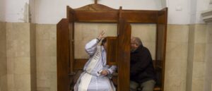 washington-governor-signs-law-steamrolling-one-of-catholicism’s-most-sacred-practices