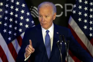 biden-dumps-on-trump’s-approach-to-ukraine-in-war-against-russia