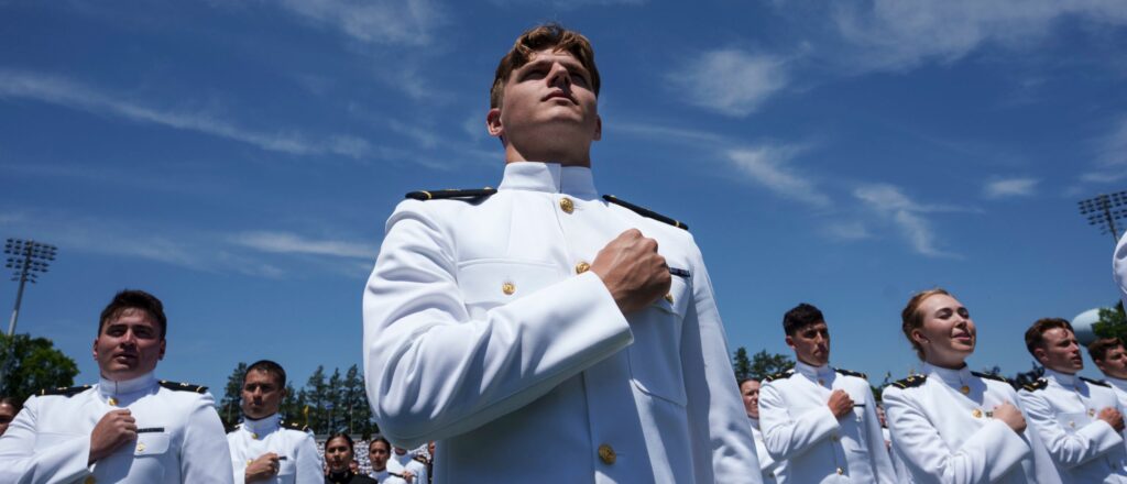 us-navy-touts-efforts-to-‘close-the-gap’-on-recruiting-but-still-misses-goal-by-20%