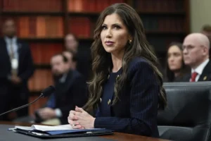 noem-blasts-pritzker-for-lack-of-ice-cooperation