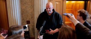 fetterman’s-support-tanking-among-his-fellow-democrats,-poll-shows