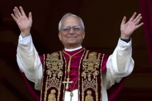 pope-leo-xiv-leans-into-traditional-papal-fashion-and-accommodations-washington-examiner