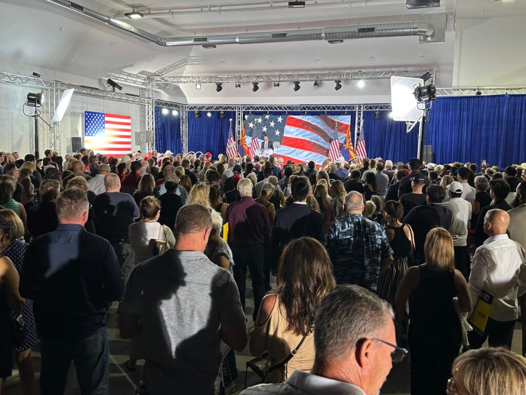 watch-live:-kari-lake-to-announce-us-senate-bid-at-rally-in-scottsdale,-arizona-at-9:30-pm-et-–-already-leads-democrats-in-general-election-|-the-gateway-pundit-|-by-jordan-conradson