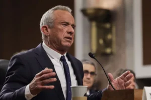 watch-live:-trump-holds-press-conference-with-rfk-jr.-on-prescription-drug-pricing