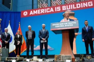 united-airlines-ceo-deems-duffy-‘leading-gold-star’-for-faa-safety-amid-doge-cuts