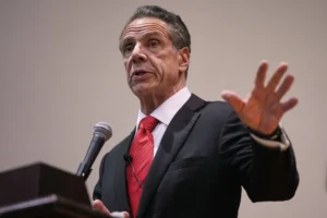campaign-regulators-withhold-$600,000-from-cuomo-over-finance-violations