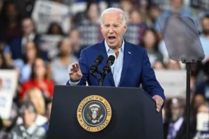 advisers-privately-debated-biden-using-a-wheelchair-if-he-won