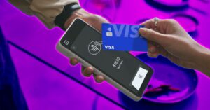 square’s-new-handheld-payment-scanner-looks-like-a-phone