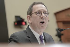 anti-trump-universities-line-up-to-hire-pro-trump-lobbyists