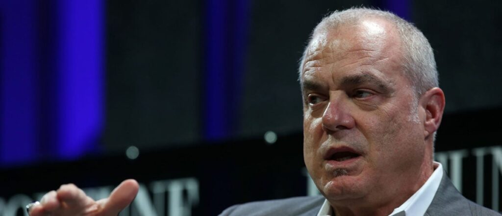 major-cell-company-vows-to-kill-dei-day-after-board-member-says-it’s-‘alive-and-well’