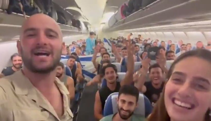 inspiring:-plane-of-young-adults-from-peru-touches-down-in-israel-filled-with-young-men-and-women-ready-to-serve-israeli-army-in-war-against-hamas-|-the-gateway-pundit-|-by-jim-hoft